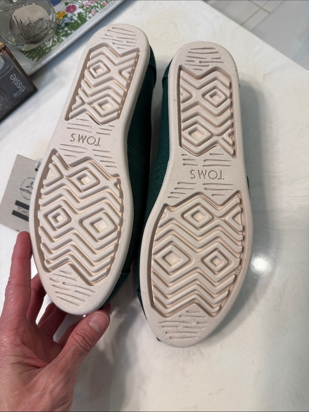 NWT TOMS Green Canvas Alpargata Slip-Ons - Picture 3 of 6
